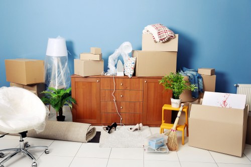 A local team handling short-term storage arrangements near Kensington